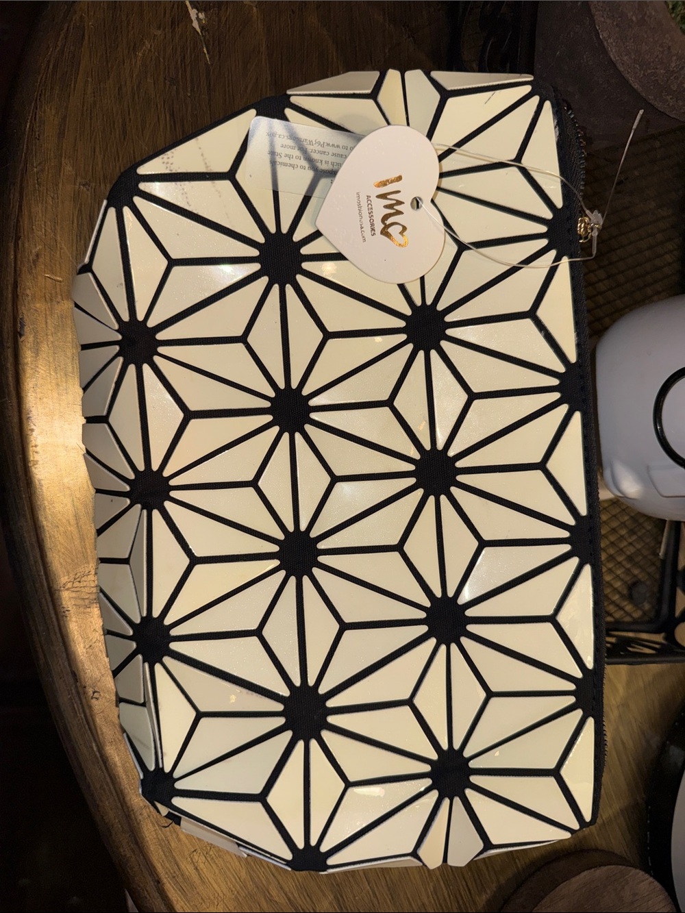 Imoshion Black & Cream Geometric Cosmetic Bag